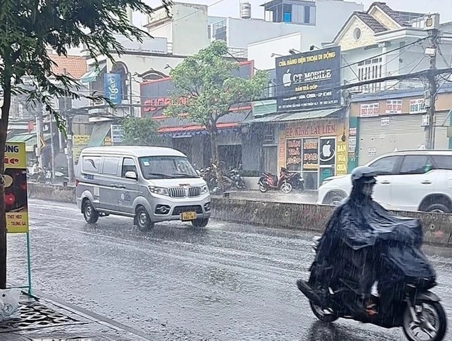 Bắc Bộ và Thanh Hóa có mưa lớn kéo dài đến 24/7 - Ảnh 1.