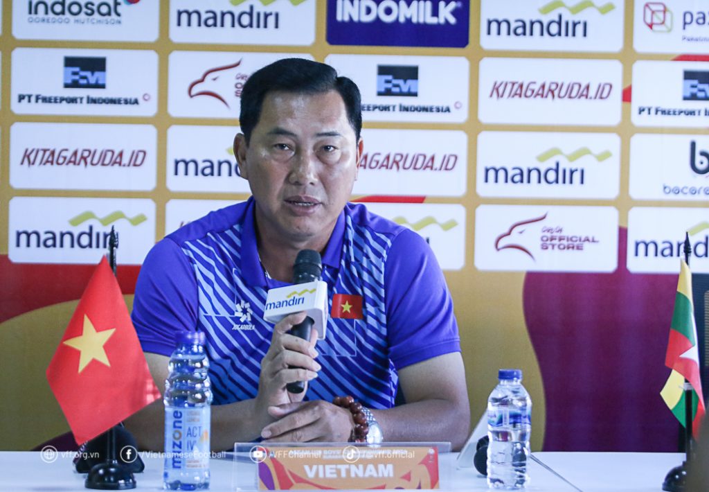 HLV Hứa Hiền Vinh: ‘U19 Việt Nam - Ảnh 2.