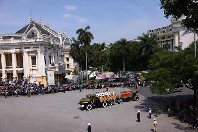 Lễ Quốc tang Tổng Bí thư Nguyễn Phú Trọng: Người dân cả nước thương tiếc nhà lãnh đạo tài năng, đức độ - Ảnh 1.