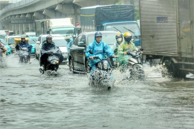 Thời tiết ngày 11/8: Thủ đô Hà Nội mưa to, cảnh báo ngập lụt - Ảnh 1., 123b, trang chủ 123b