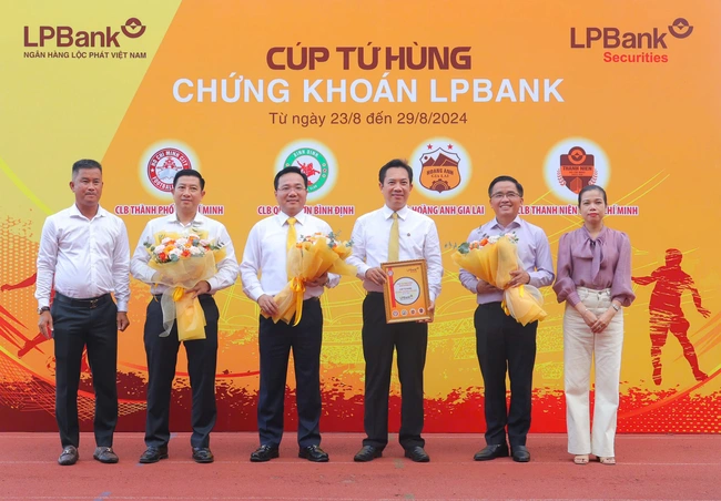 Khai mạc Giải Bóng đá Cúp Tứ Hùng Chứng Khoán LPBank 2024 lần 1 - Ảnh 1., 123b, trang chủ 123b