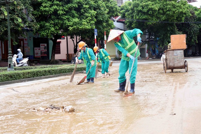 Thiệt hại do bão số 3 và mưa lũ: Đến 12 giờ 30 phút ngày 12/9 có 327 người chết và mất tích - Ảnh 1., 123b, trang chủ 123b